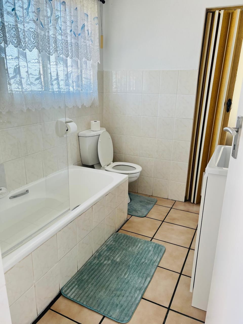 Shower, Toilet, Bathroom, Bath