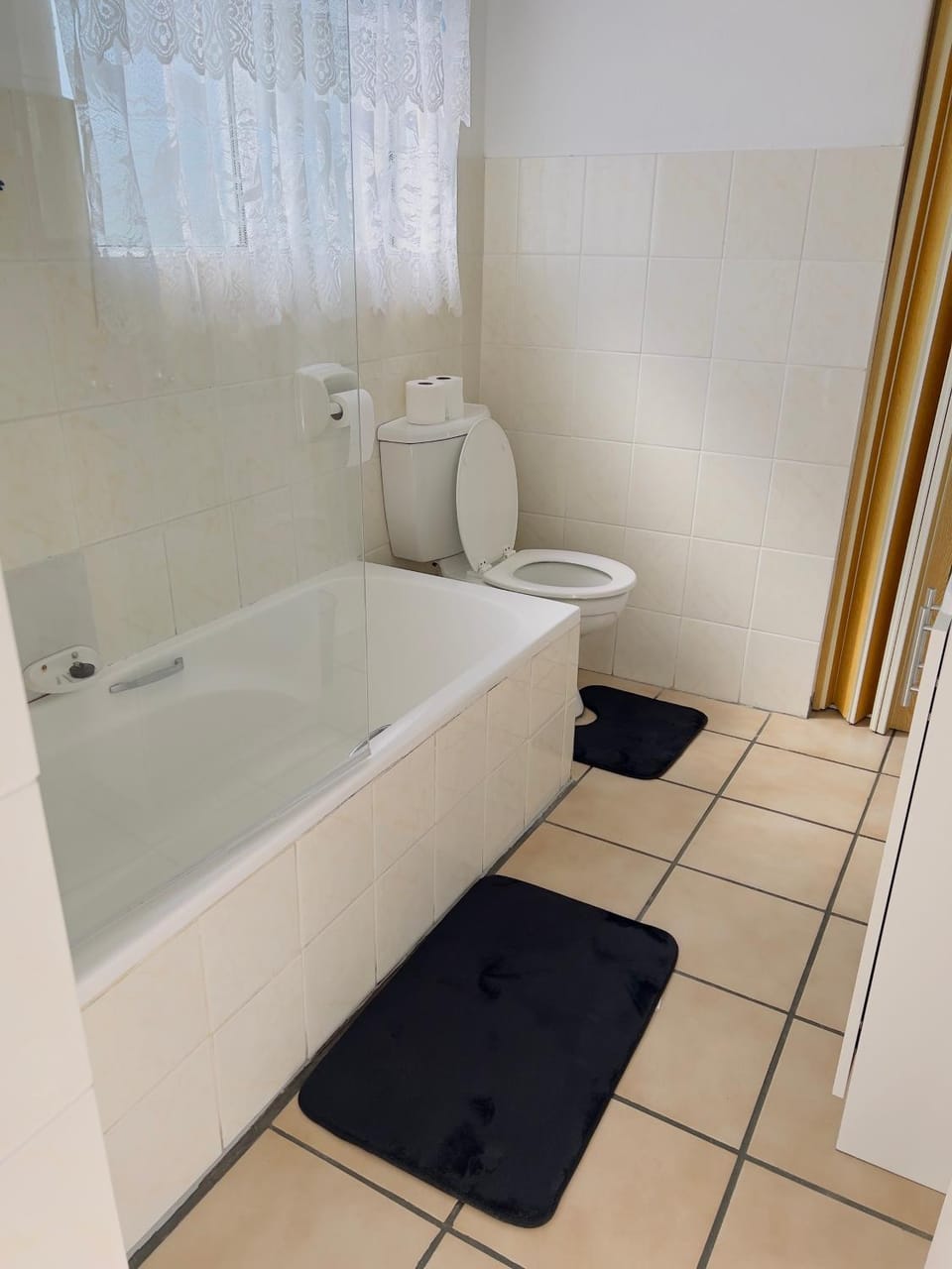 Shower, Toilet, Bathroom, Bath