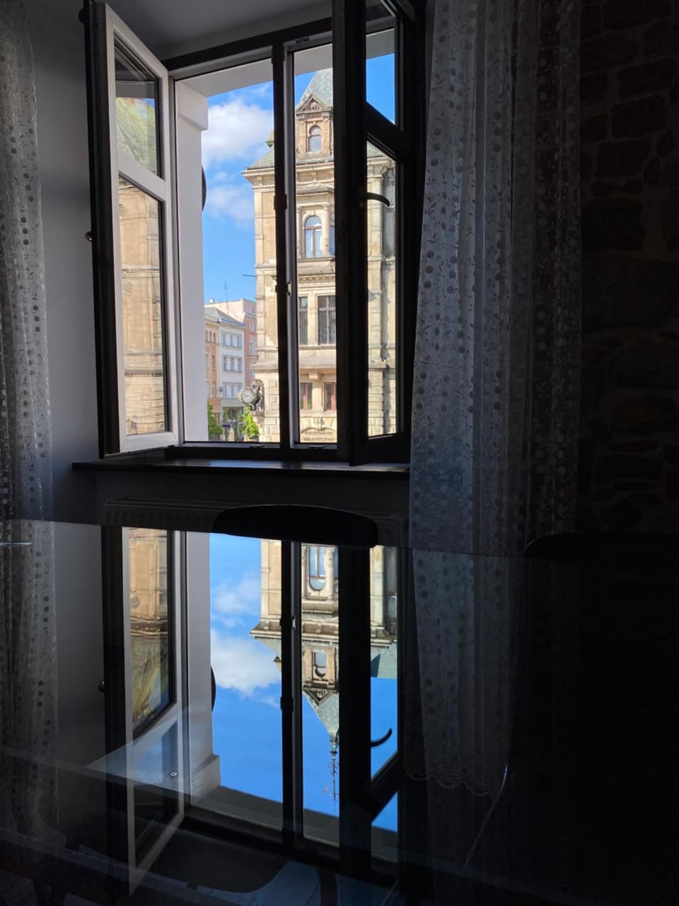 Apartament Przy Ratuszu Apartment in Lower Silesian Voivodeship