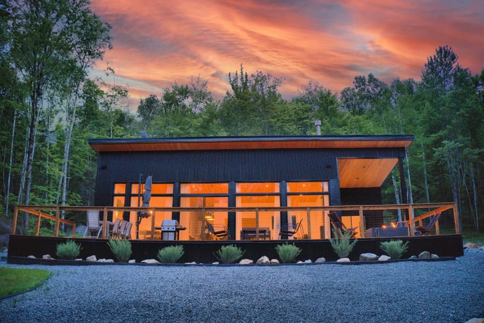 Property building, Spring, Natural landscape, Sunset