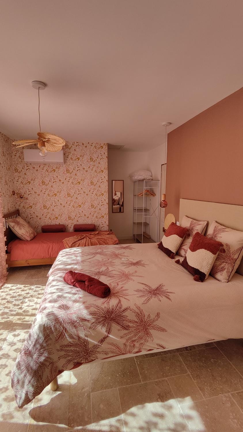 Photo of the whole room