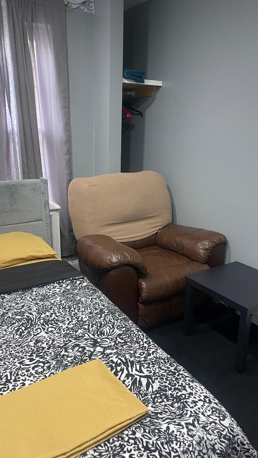 Don cozy Vacation rental in Queens Village