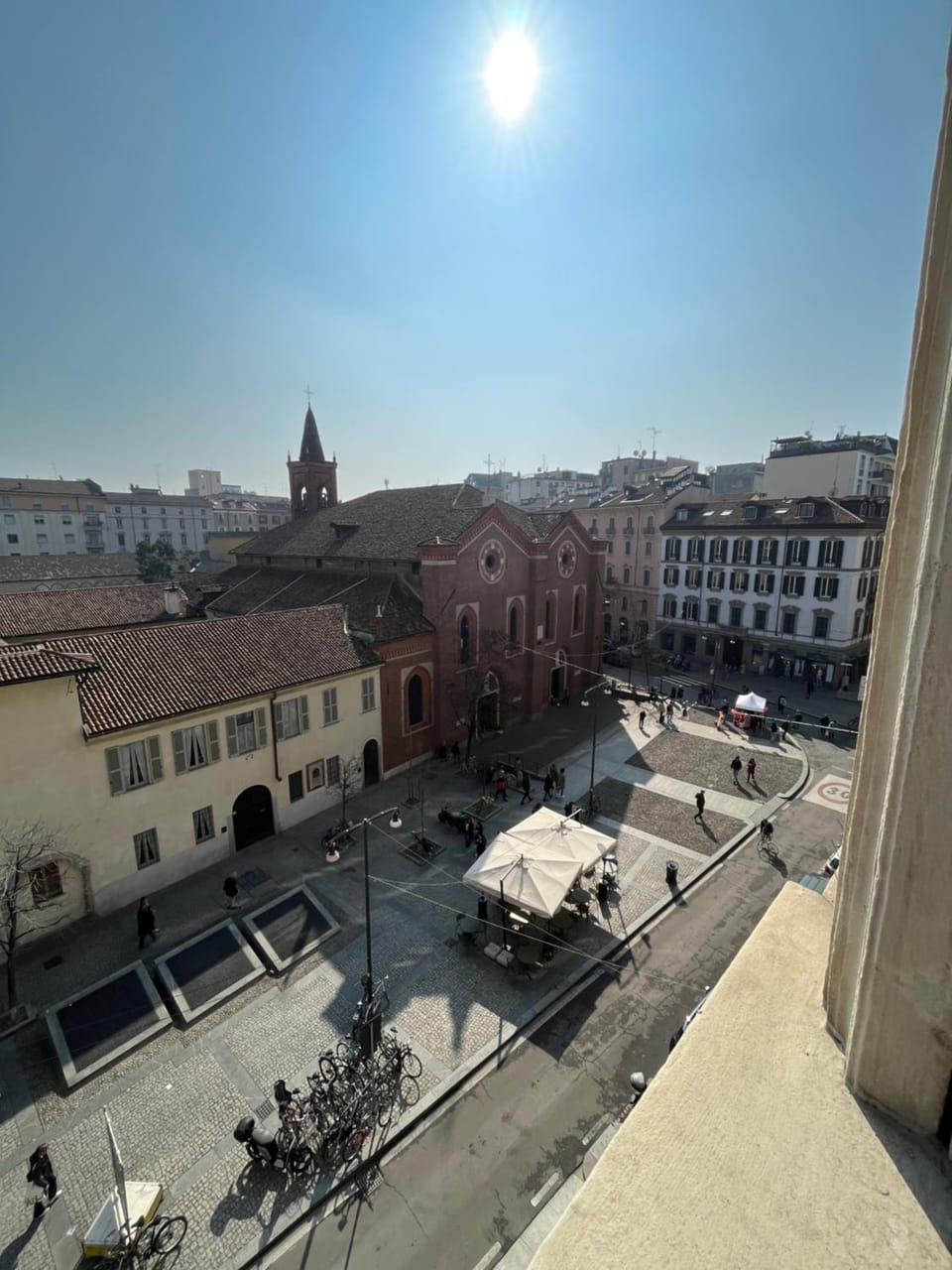 Day, Neighbourhood, City view, Street view, Location