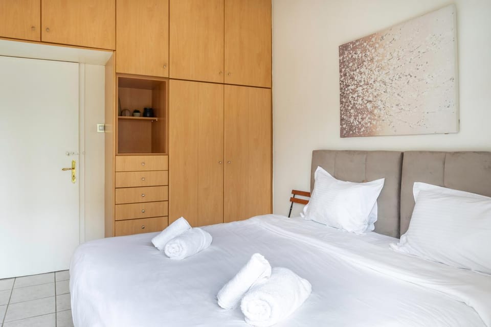 Spacious 2 bedroom apartment at Glifada Apartment in South Athens