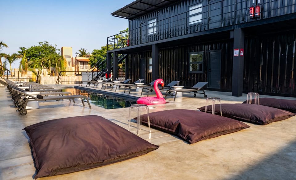 Property building, Swimming pool