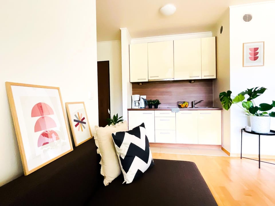 Kitchen or kitchenette, Living room