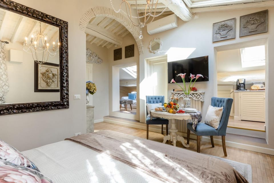 Moro Studio Suite, Classy and Romantic Apartment in Lucca Apartment in Capannori