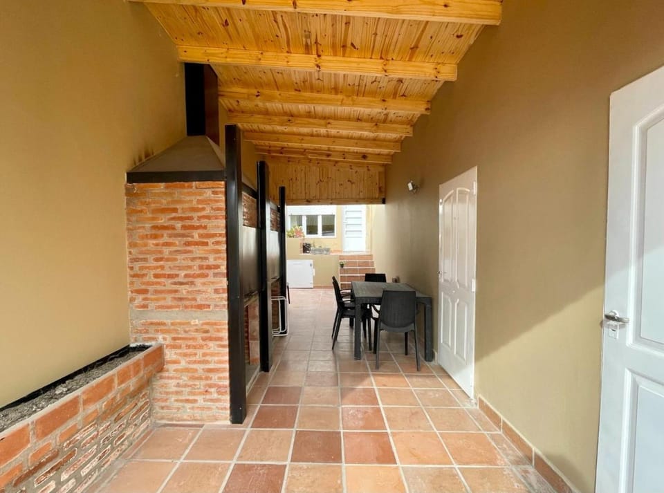 Temporarios Roque Saenz Peña, Dto C Apartment in Puerto Madryn