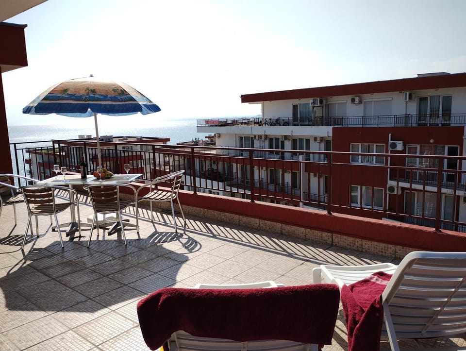 Balcony/Terrace, Balcony/Terrace