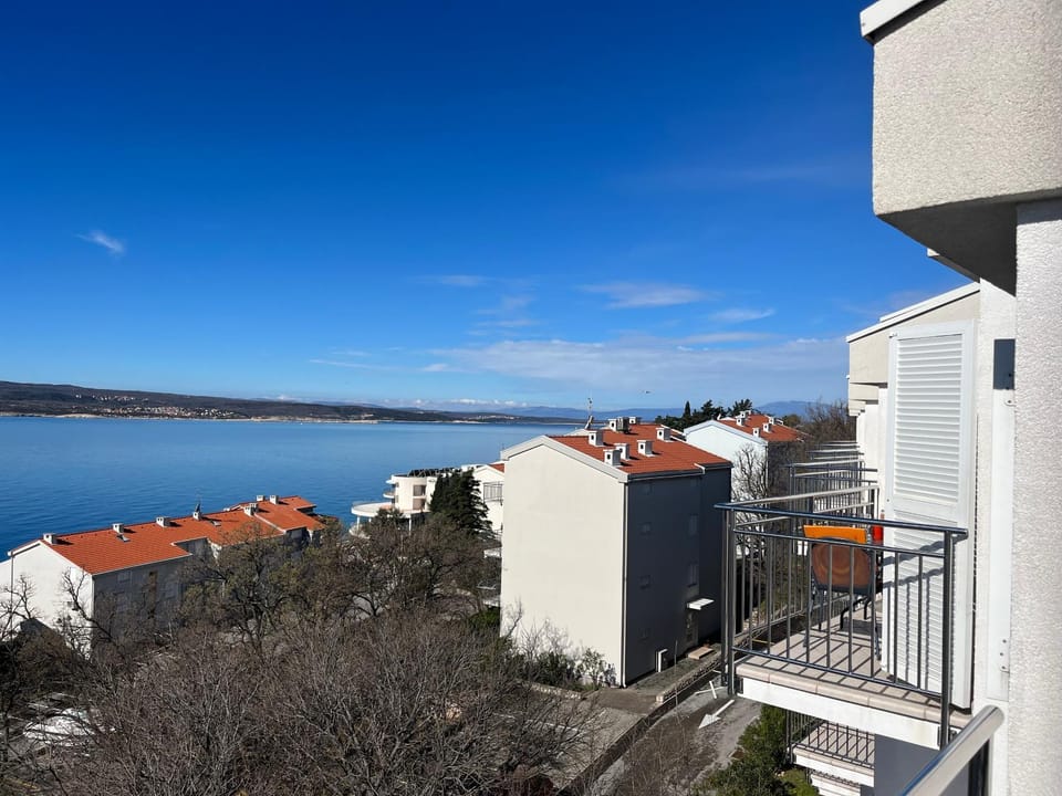 View (from property/room), Balcony/Terrace, City view, Sea view