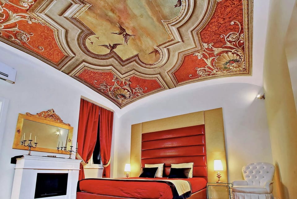 Bed, Photo of the whole room, minibar