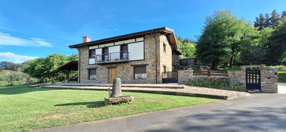 Casa Rural Launtzin Landetxea House in Arratia-Nerbioi
