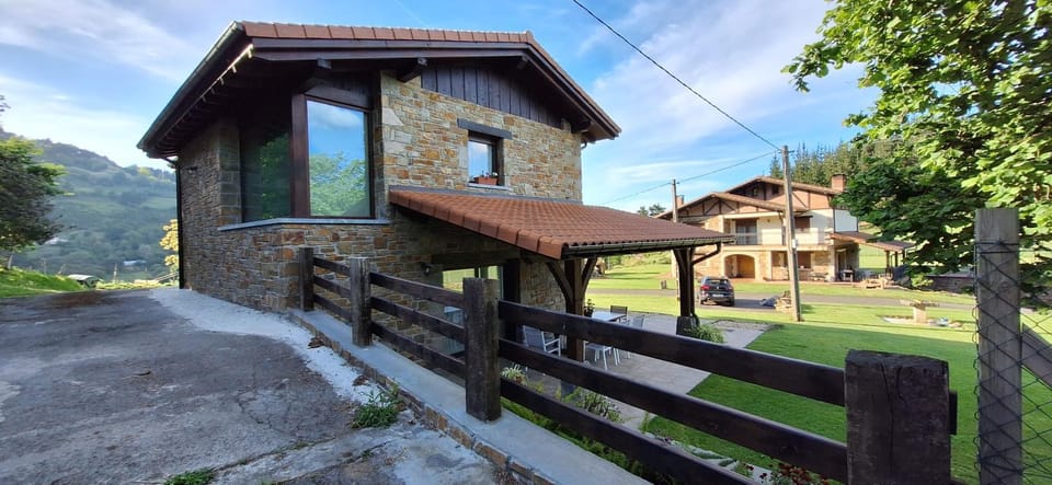 Casa Rural Launtzin Landetxea House in Arratia-Nerbioi