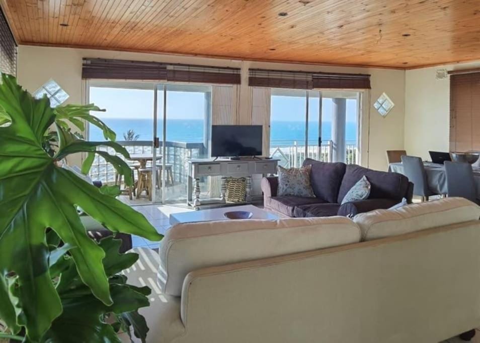 Tinley Manor Beach House House in Dolphin Coast