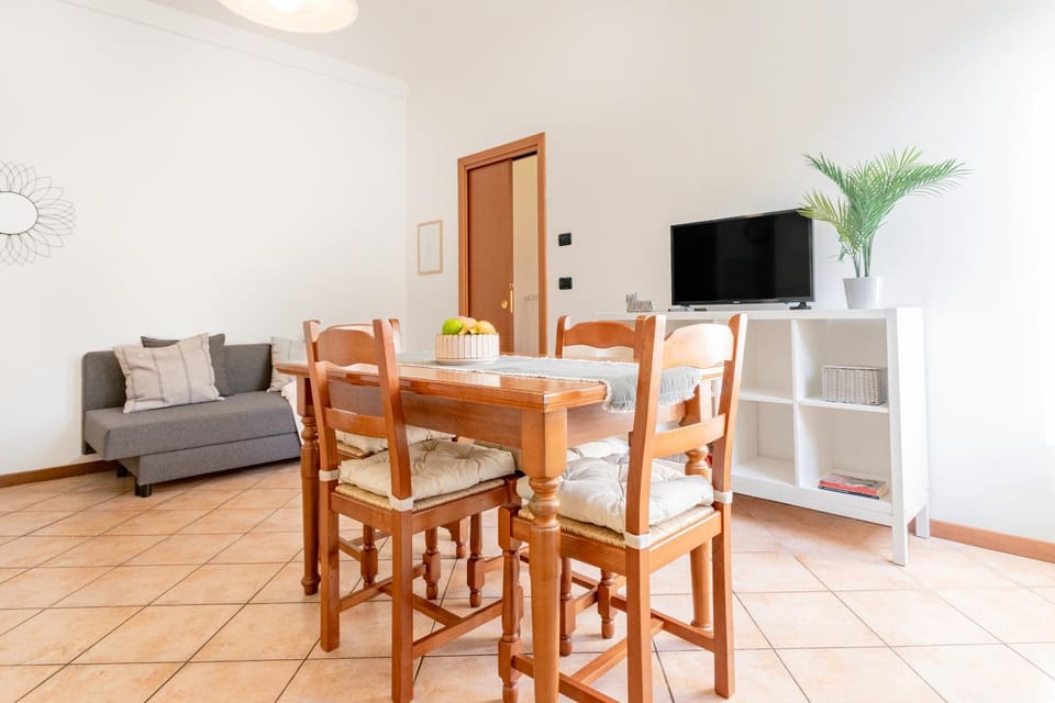 TV and multimedia, Dining area