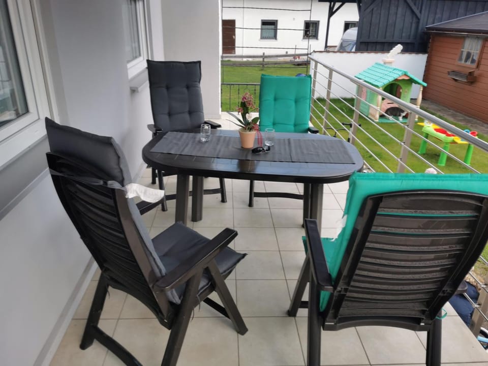 Balcony/Terrace, Evening entertainment