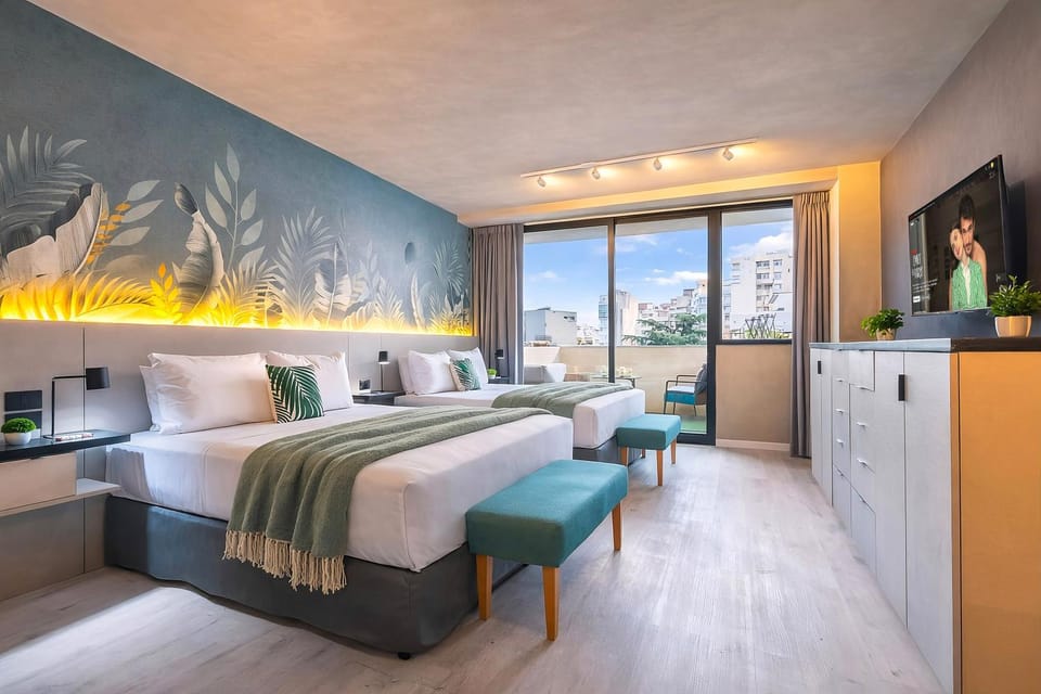 Bed, TV and multimedia, Bedroom, wardrobe