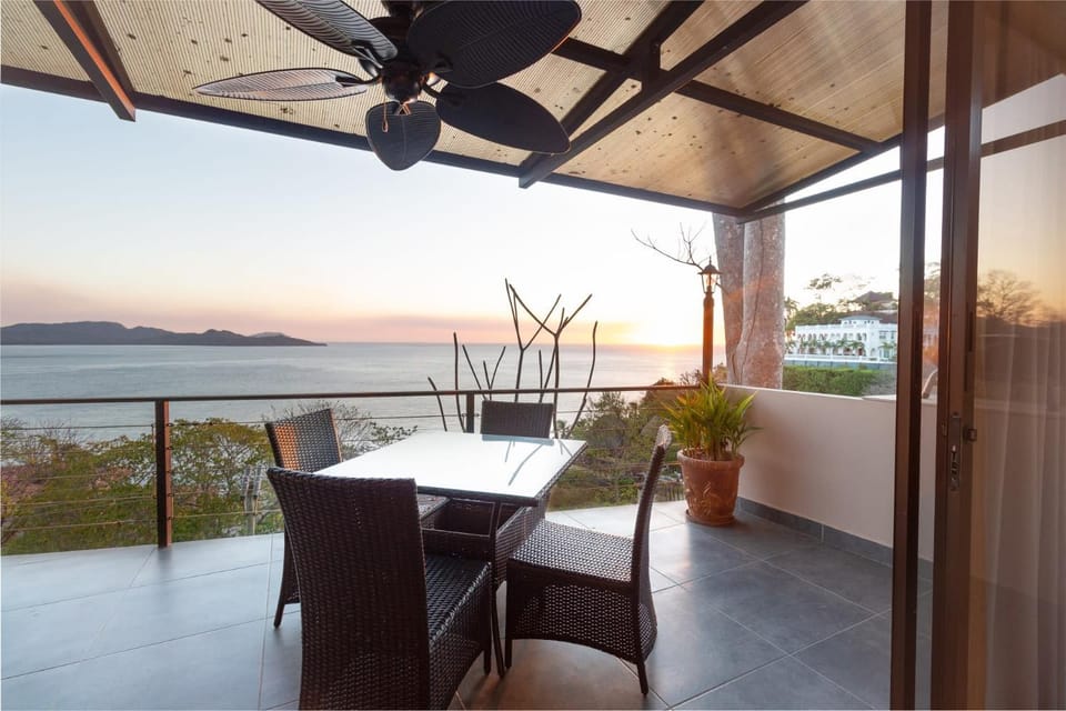 Patio, Day, View (from property/room), Balcony/Terrace, Dining area, Sea view