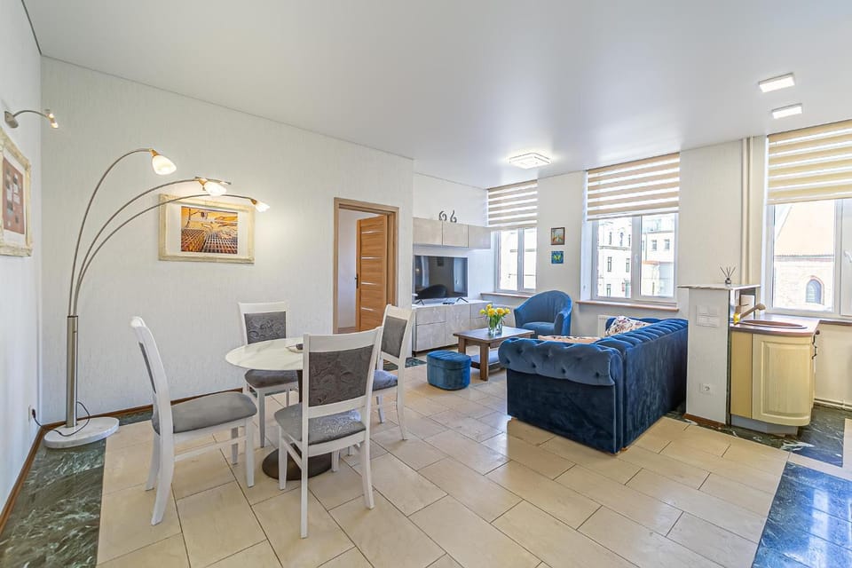 TV and multimedia, Living room, Dining area