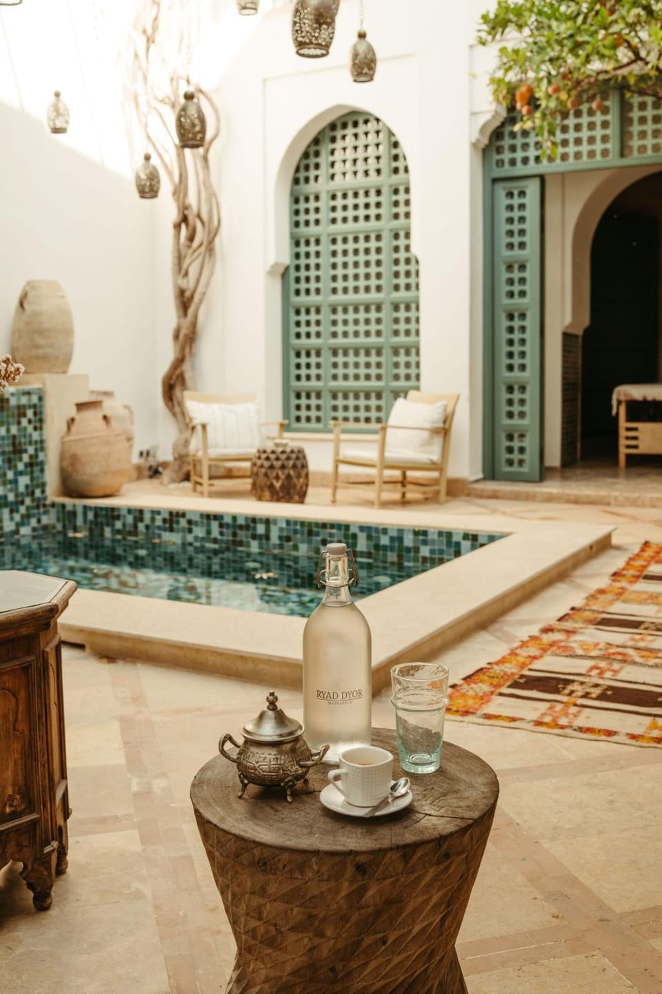 Restaurant/places to eat, Coffee/tea facilities, Seating area, Pool view, Inner courtyard view
