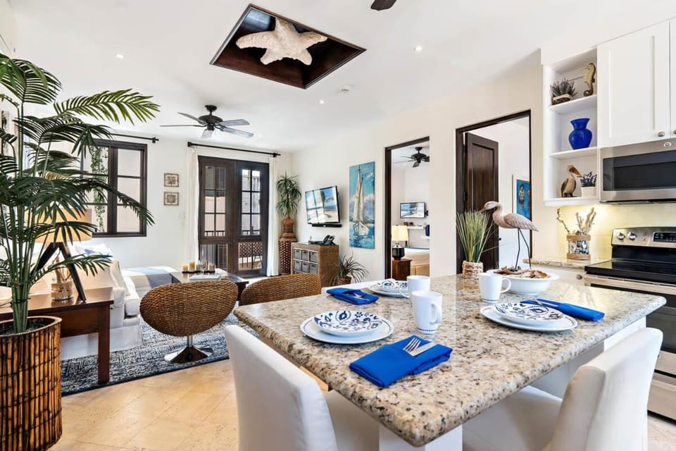 Stylish Beach-Themed Condo with Two Bedrooms and Lovely Ocean Views House in Guanacaste Province