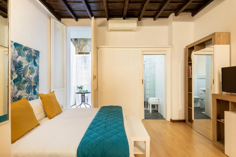 Bed, TV and multimedia, Bedroom, hair dresser, air conditioner