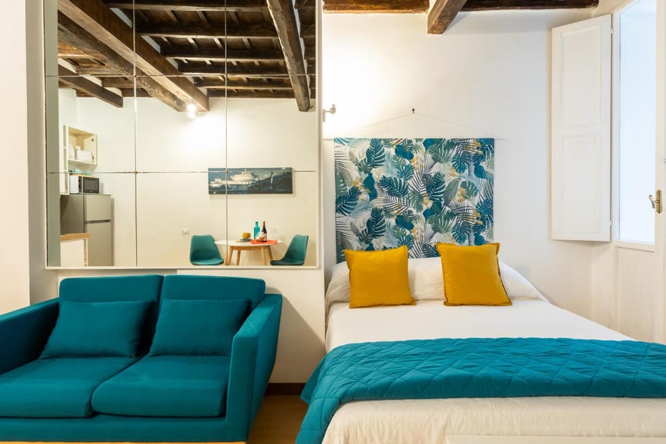 Bed, Living room, Bedroom