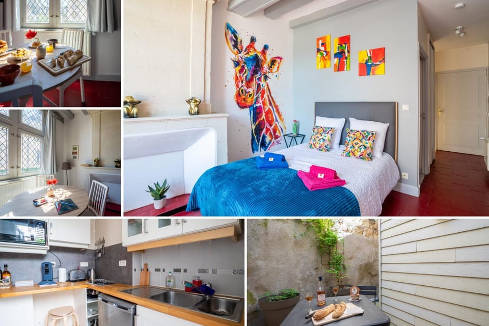 Bed, Kitchen or kitchenette, Photo of the whole room, Dining area, Bedroom, kitchen