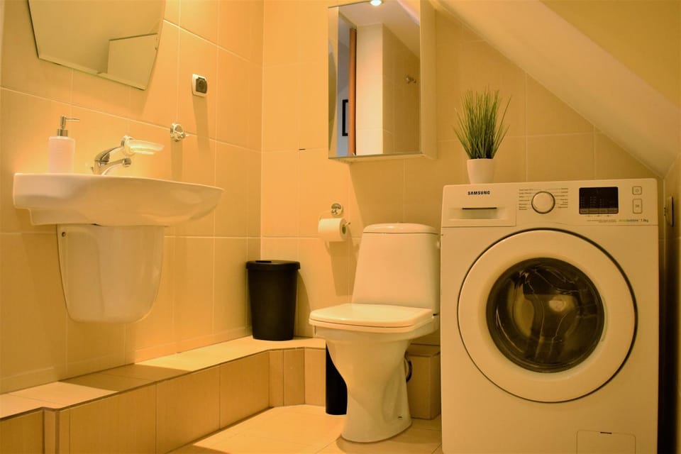 Bathroom, washing machine