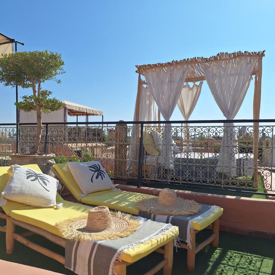 Property building, Patio, Internal: Not applicable to any particular room