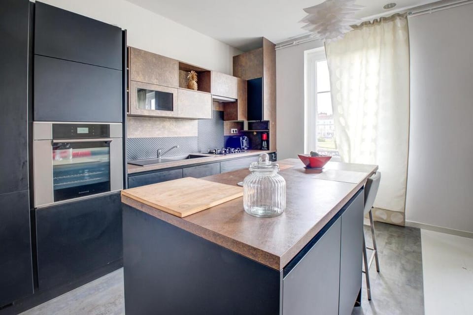Le bien-être au cœur de la ville confort & vue Apartment in Nouvelle-Aquitaine
