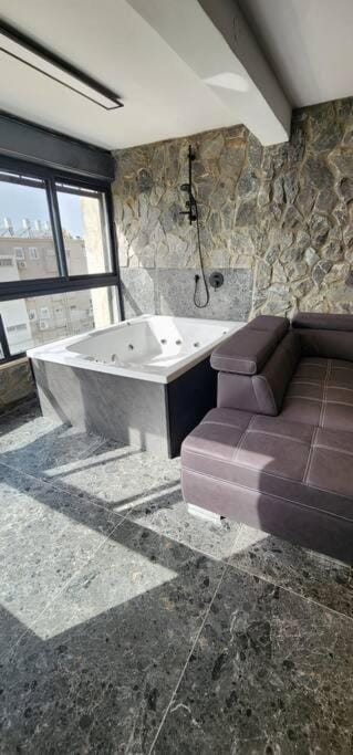 מבנים בים 75 Suites at sea Apartment in Haifa