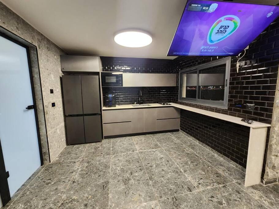 מבנים בים 75 Suites at sea Apartment in Haifa