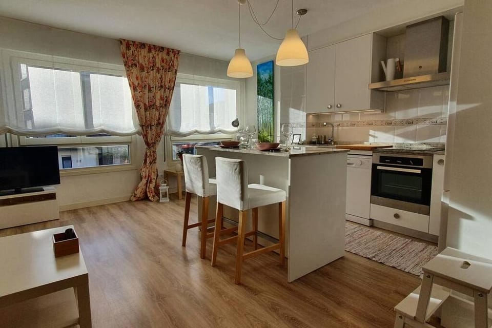 TV and multimedia, Kitchen or kitchenette, Living room