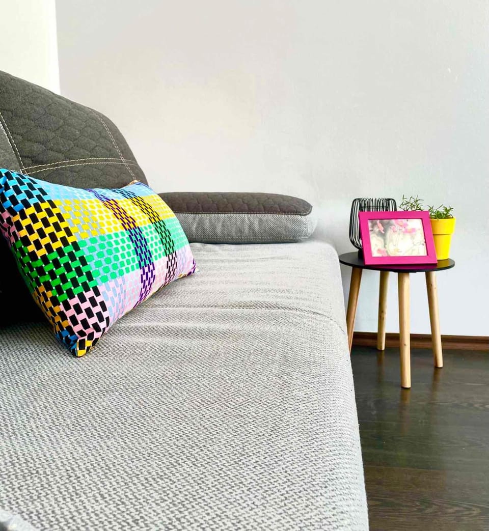 Bed, Living room