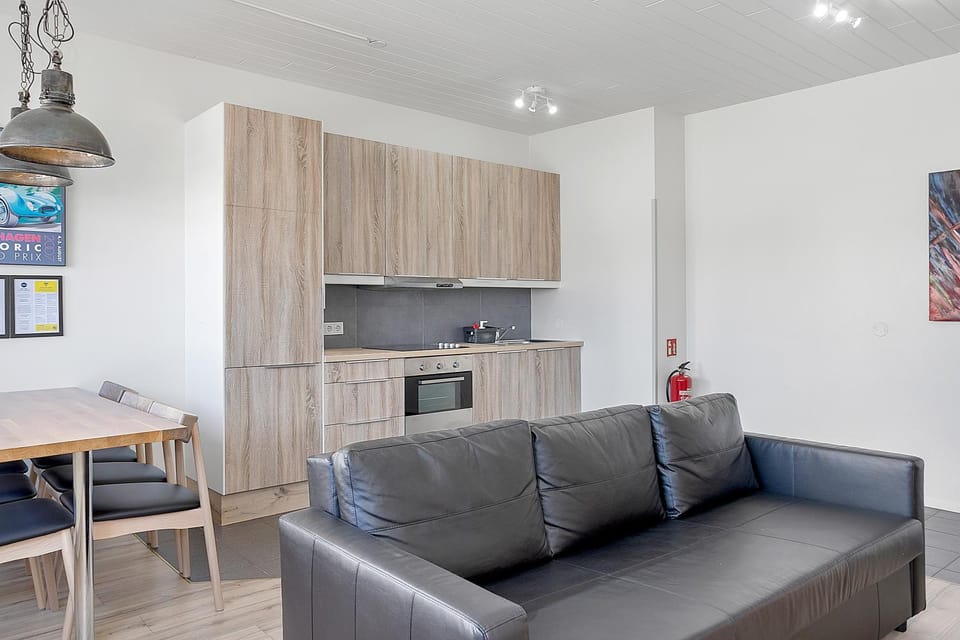 Kitchen or kitchenette, Living room, Seating area, Dining area