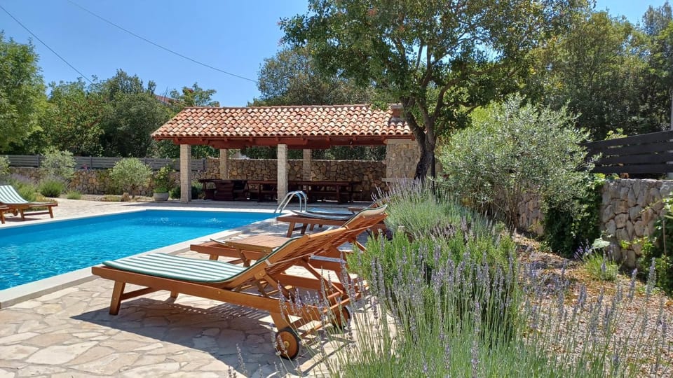 Garden, Balcony/Terrace, Pool view, Swimming pool, sunbed