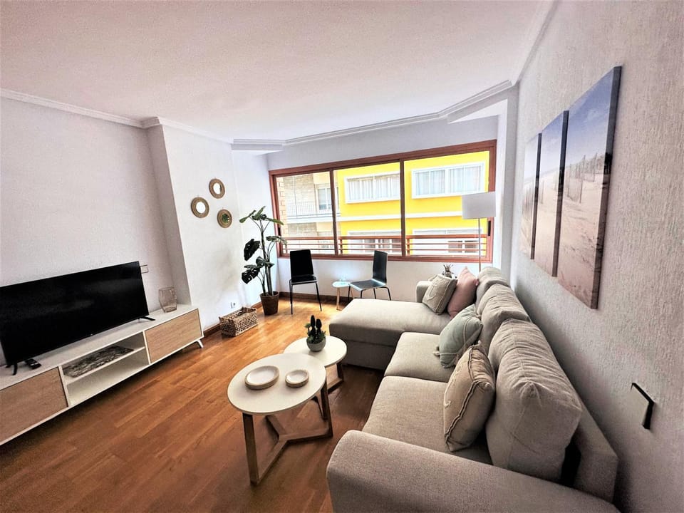 Communal lounge/ TV room, TV and multimedia, Seating area