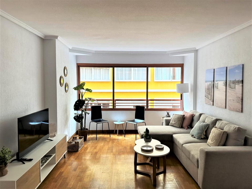 Communal lounge/ TV room, TV and multimedia, Living room