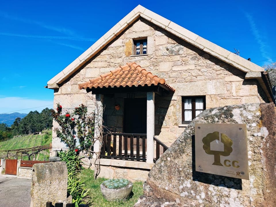 Casa Cabreiros de Cima House in Viana do Castelo District, Portugal