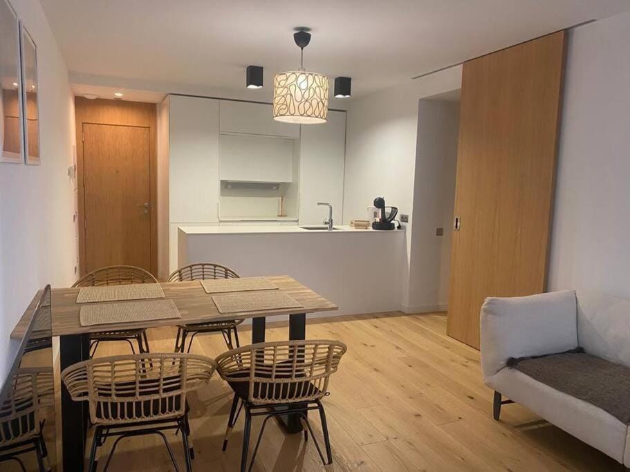 Piso LUJO de la Playa Lloret. Apartment in Lloret de Mar