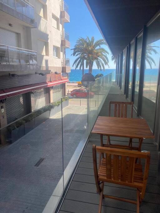 Piso LUJO de la Playa Lloret. Apartment in Lloret de Mar