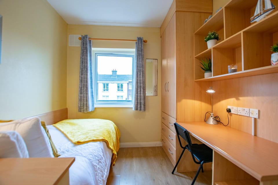 87 - 4 Bedroom Townhouse With Parking in Galway House in Galway
