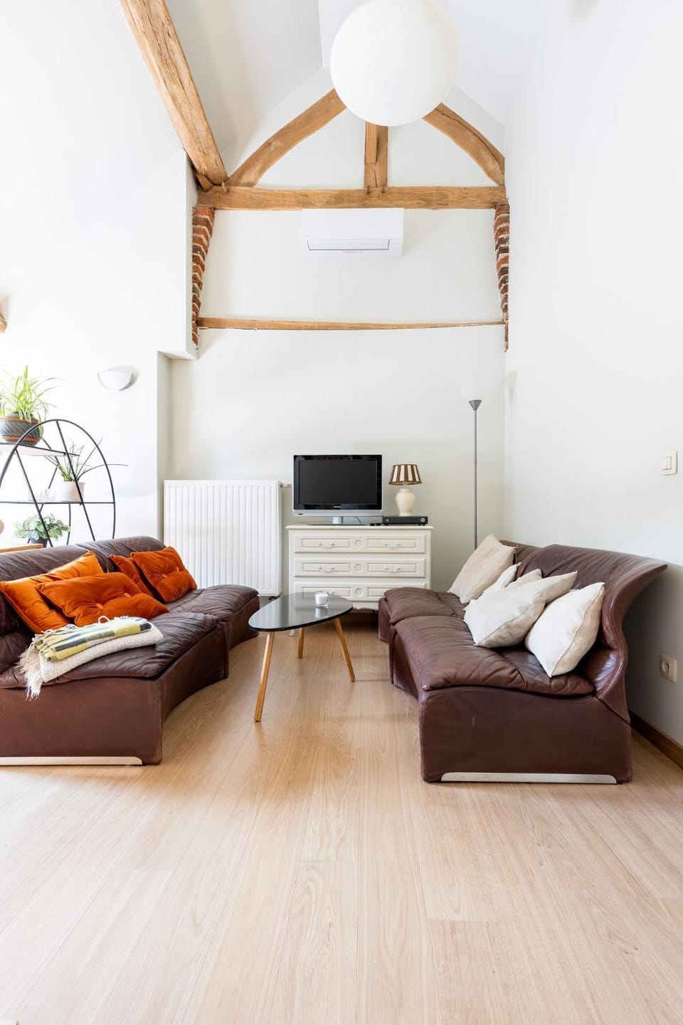 TV and multimedia, Seating area, internet