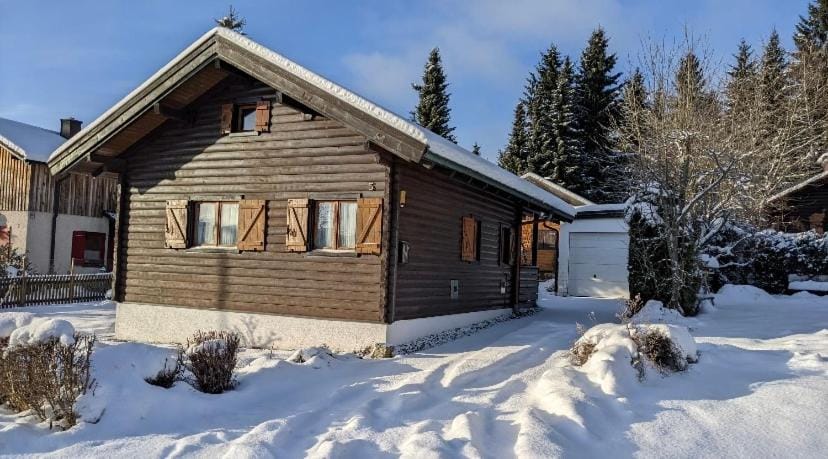 Property building, Natural landscape, Winter