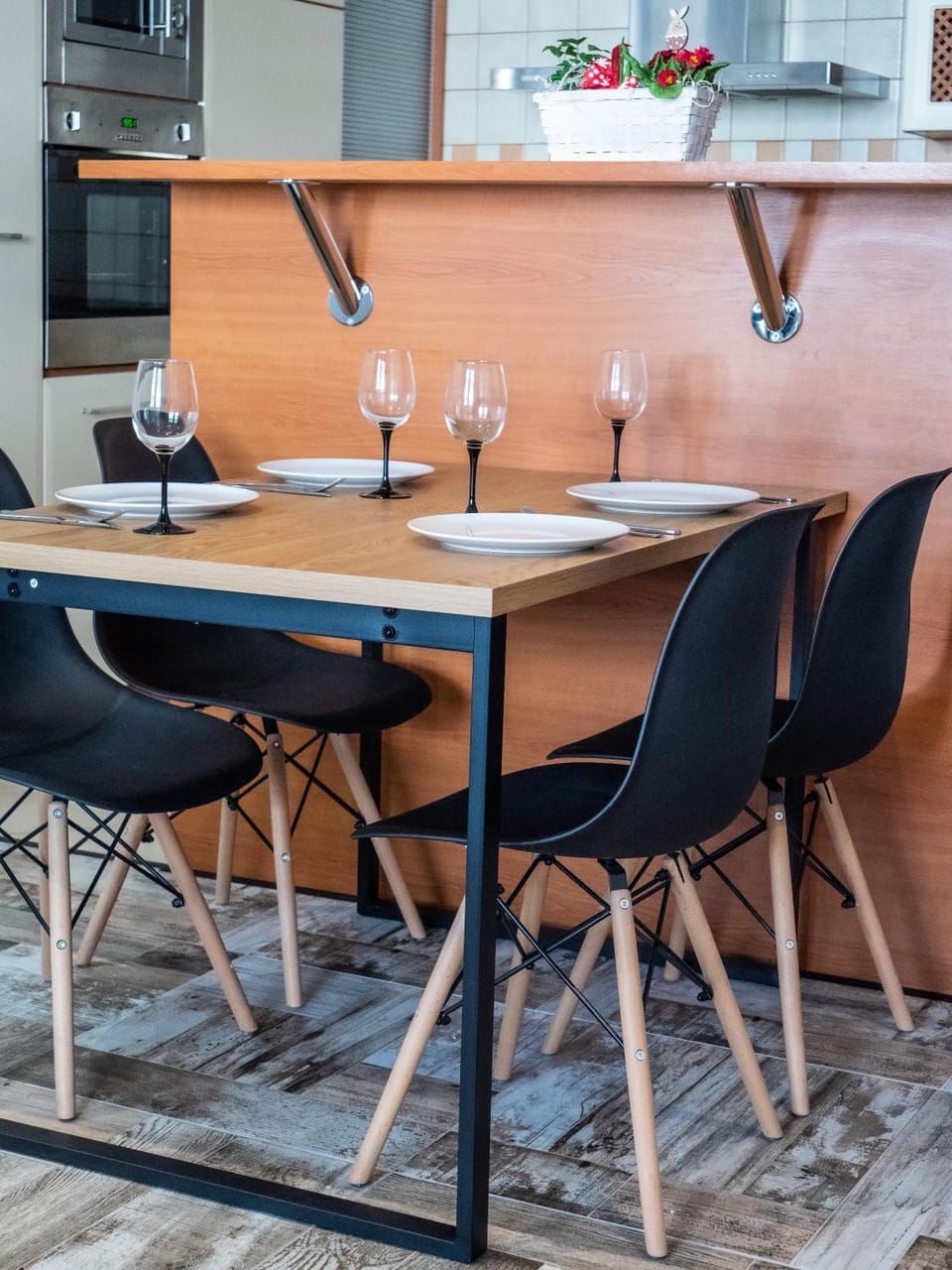 Kitchen or kitchenette, Dining area, pet friendly