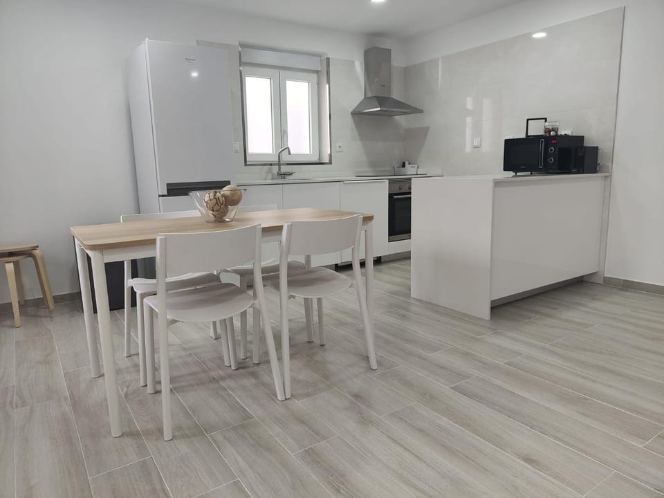 Coffee/tea facilities, Kitchen or kitchenette, Dining area, minibar, pet friendly, stove, toaster