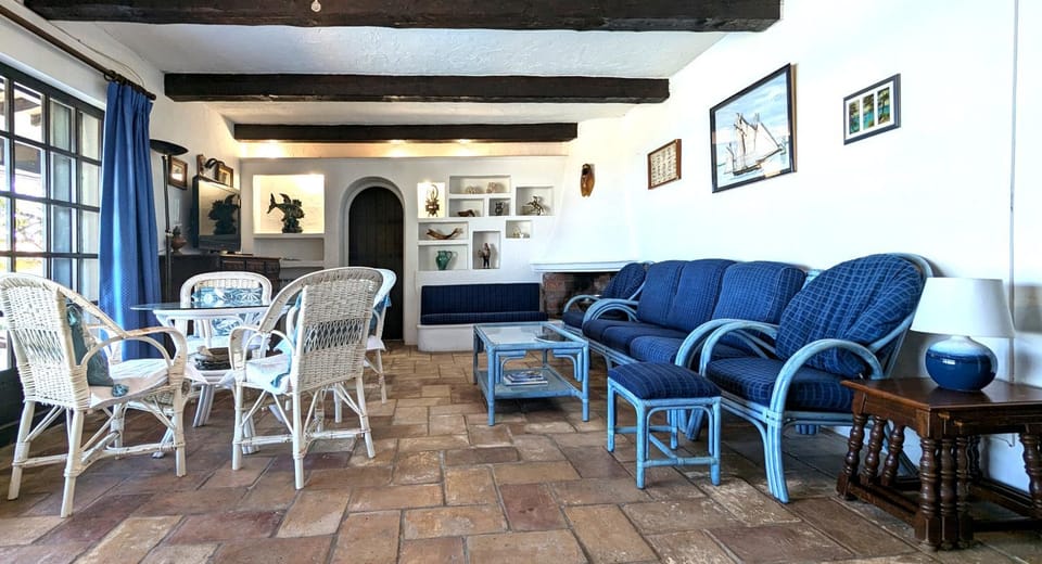 Communal lounge/ TV room, Living room, Lounge or bar, Seating area