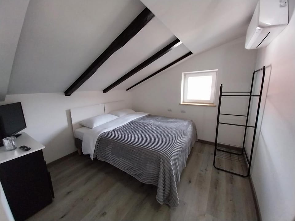 PENSIUNEA IDEAL Bed and Breakfast in Romania