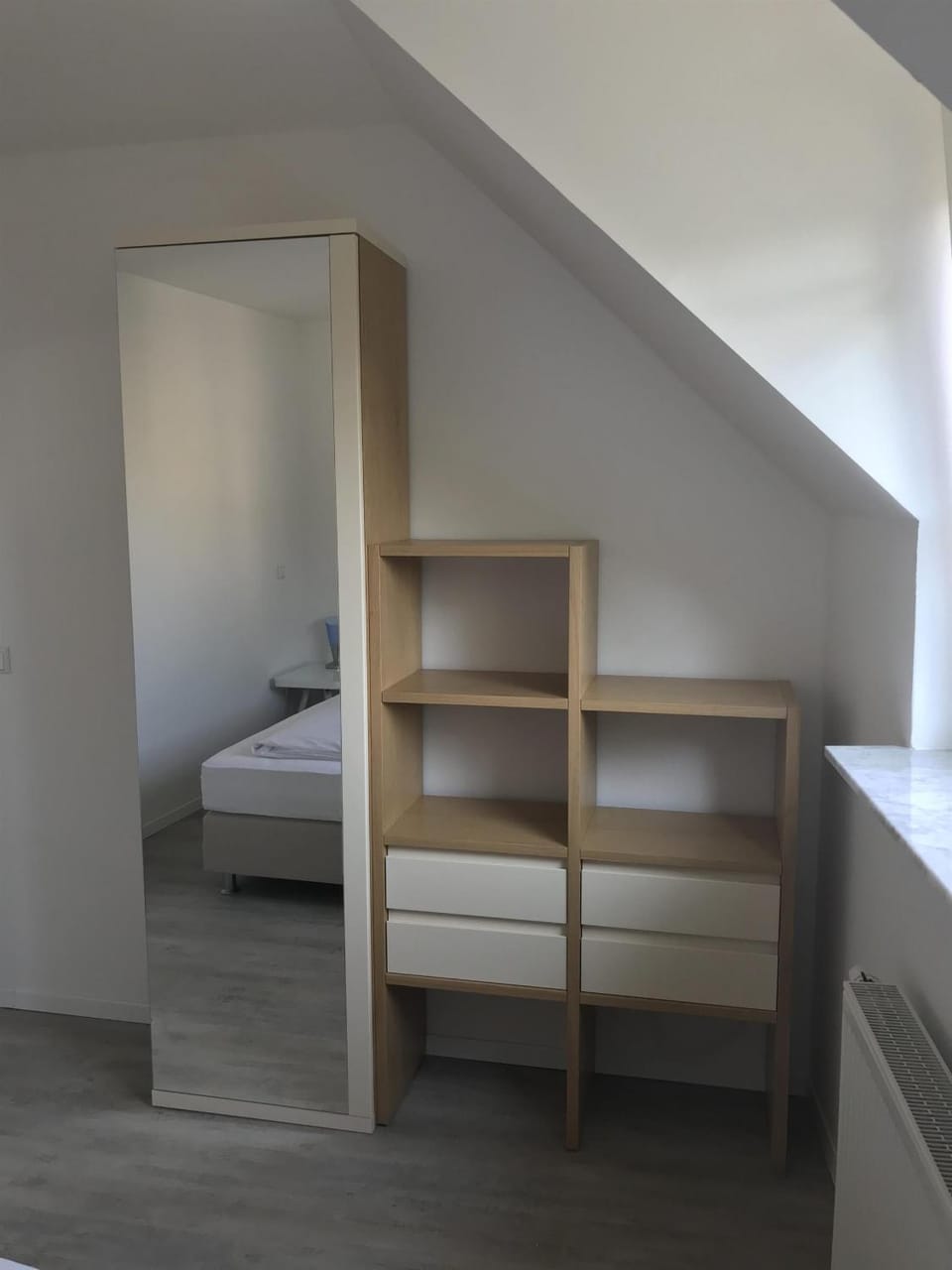 Photo of the whole room, wardrobe